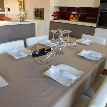 Martina Bellevue Villa *