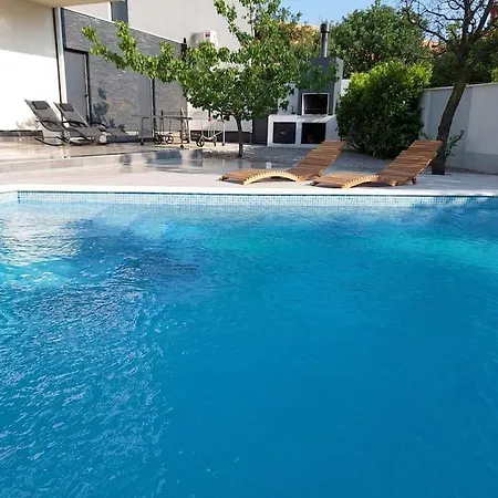 Martina Bellevue * Šmrika